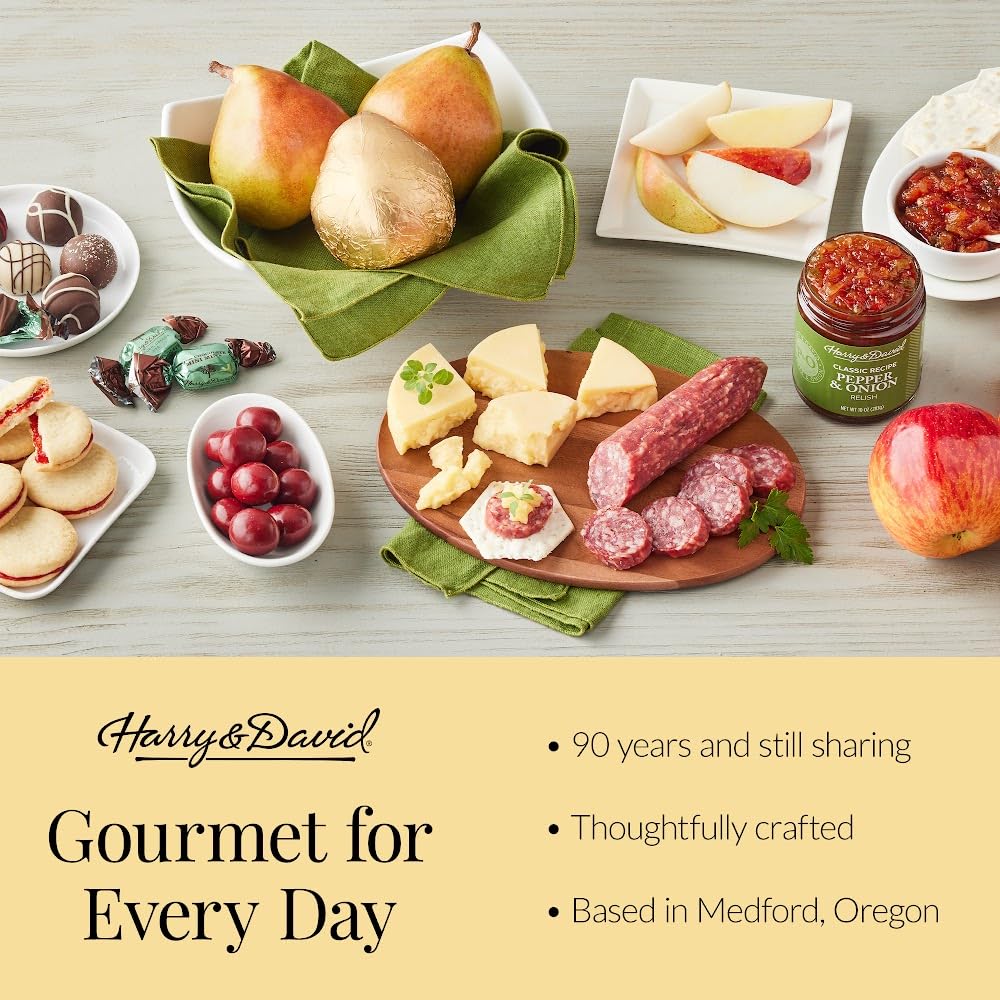 Gourmet Snack Gift Box – Cheese & Trail Mix